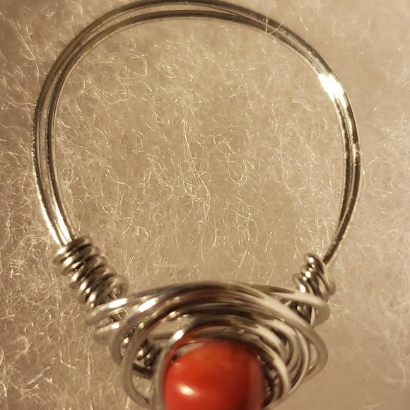 Handmade red centered ring - Picture 2 of 4